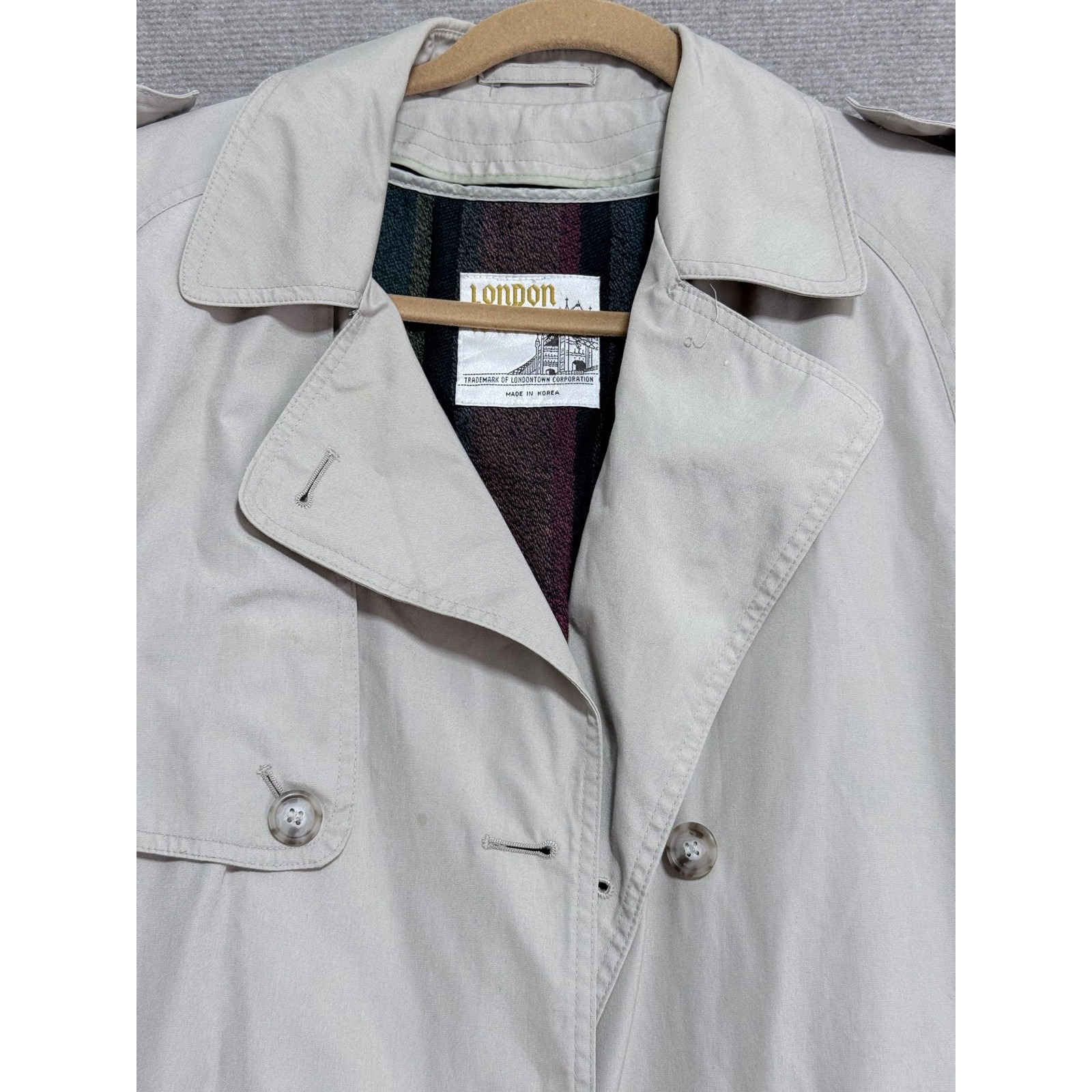 London Towne Trench Coat Womens 8 Regular Beige Double Breasted Epaulets Lined